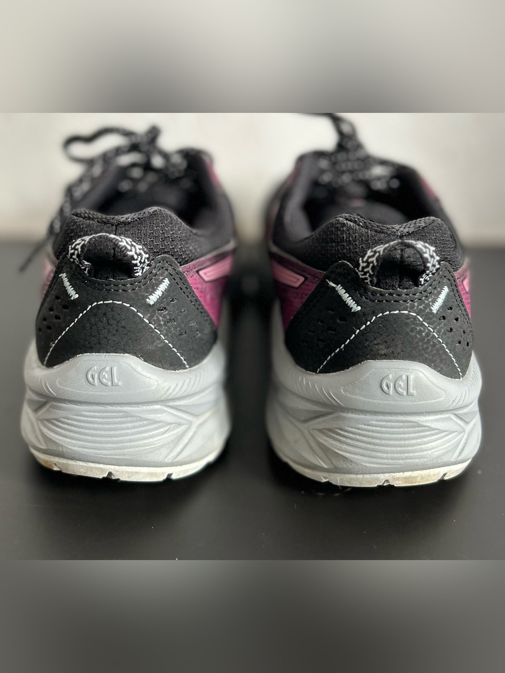 Asics Women's Size 8 Wide Black & Pink Athletic Trail Running/Hiking Sneakers - Picture 4 of 7